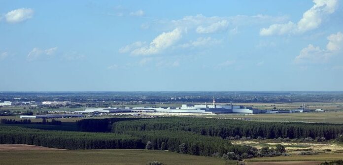 Mercedes_benz_manufacturing_hungary_kft