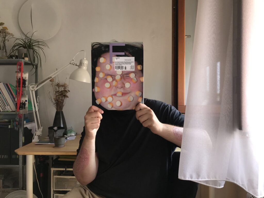 Dóka Gábor a Fotograf folyóirat 37. számával, Karolina Wojtas borítóképével