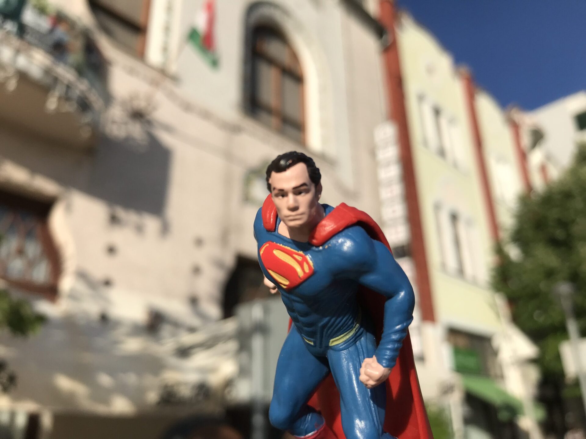 Kancsal Superman pohárdísz a 2016-os Batman vs. Superman film mozis menüjéhez (nem, Henry Cavill színésznek és a karakternek sincsenek látásproblémái)
