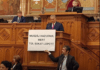 Hadházy a parlamentben kérdezgette Orbánt Hatvanpusztáról (videóval)