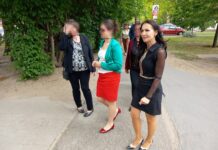 A kép jobb szélén Laczkó-Zsámboki Angéla, a Fidesz-KDNP képviselőjelöltje / Fotó: Hraskó István