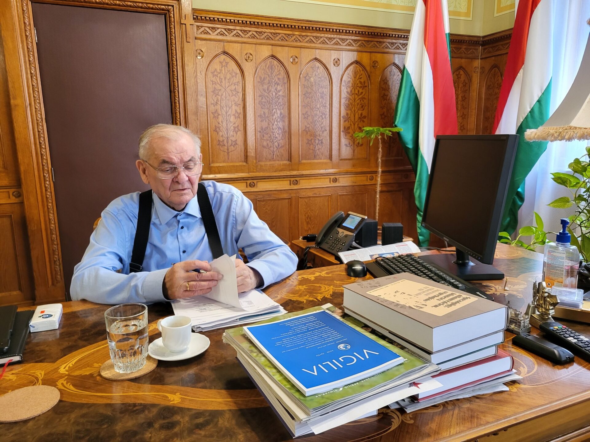 Lezsák Sándor